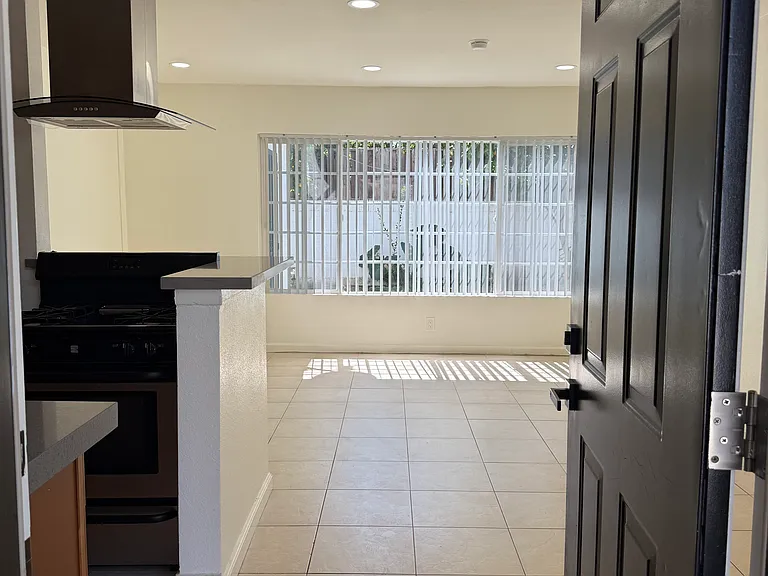 10802 Palma Vista Ave #4 — Photo 16