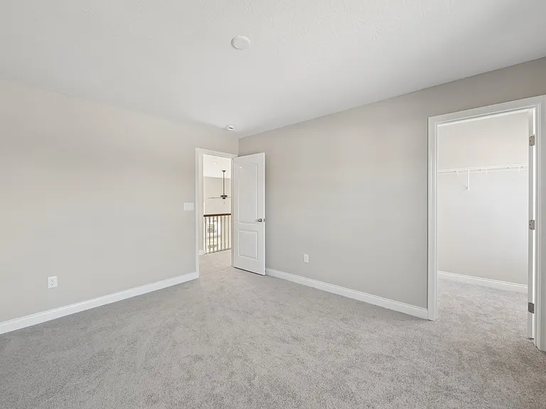 5195 Brookfield Dr — Photo 36