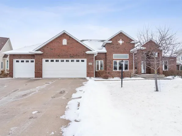2432 Wickham Trce, Coralville, IA 52241