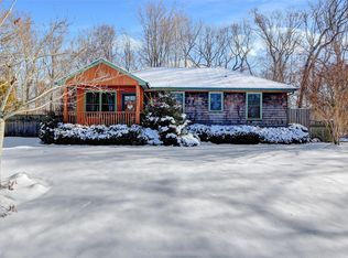 2677 River Rd, Calverton, NY 11933