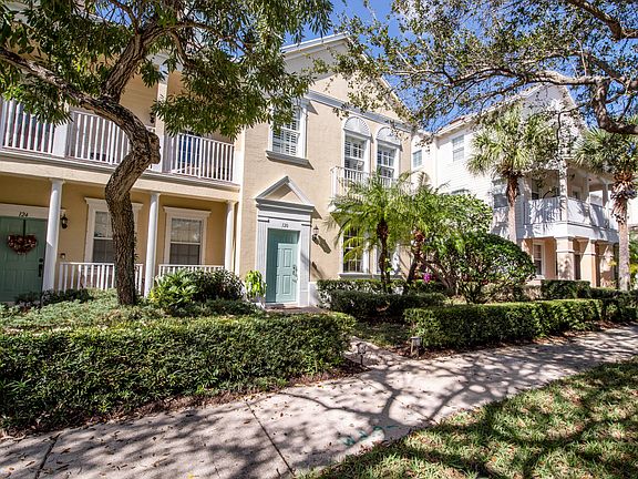 2nd image of 120 W Thatch Palm Circle