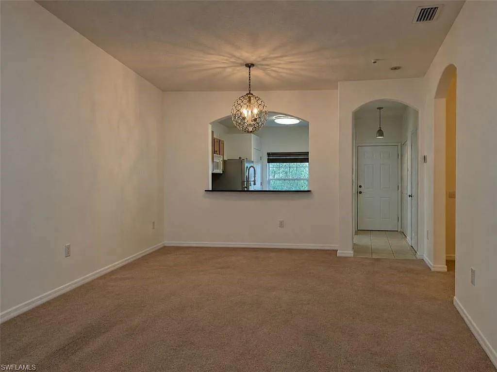 2 bed, 2.5 bath, 1660 sqft, $1,750 — Photo 3