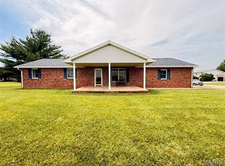 100 Quail Run, Bethalto, IL 62010