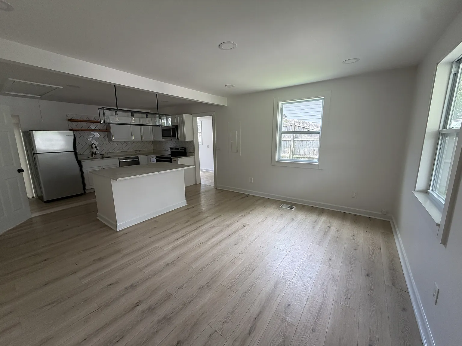 519 Elgin Street - 1 — Photo 2