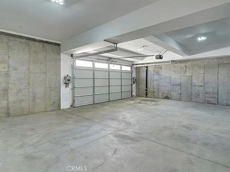 5520 Woodlake Ave — Photo 35