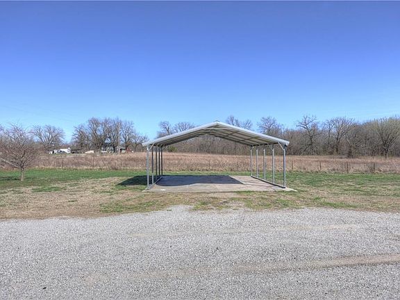 3rd image of 3420 SE Lostine Rd