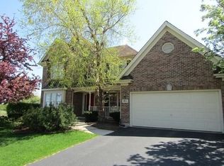 856 Meadowlark Dr, West Chicago, IL