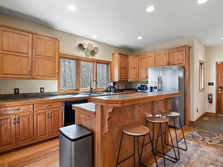 208 Grande Oaks Dr — Photo 8