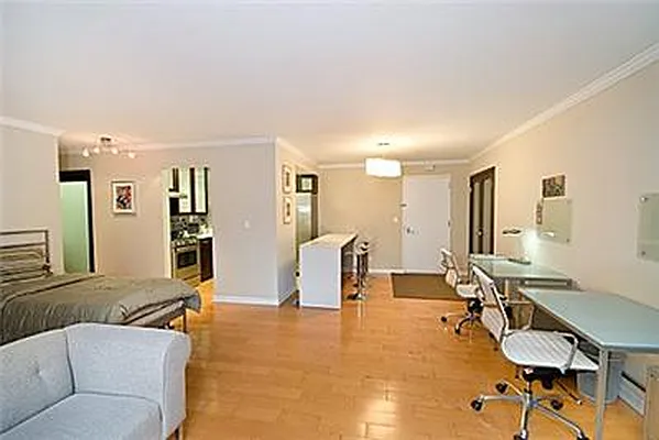 Rented by Sumitomo Real Estate Sales | media 24