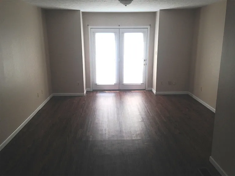 1407 Glenwood St #5 — Photo 5