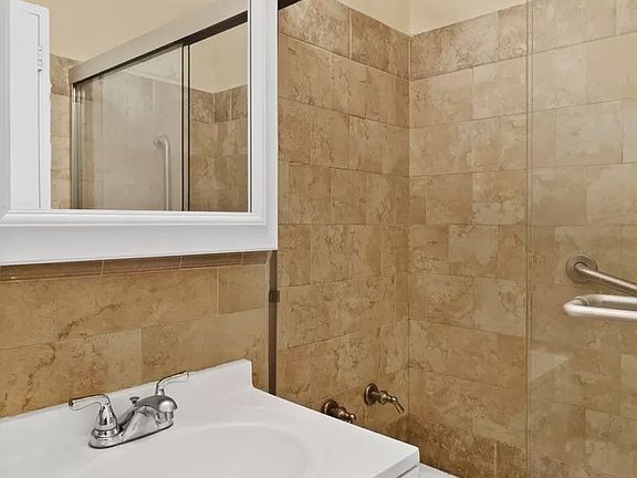 5th image of 411 E 57th St APT 4C