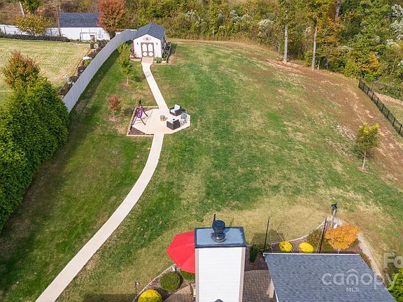 5th image of 2617 Lakefront Dr