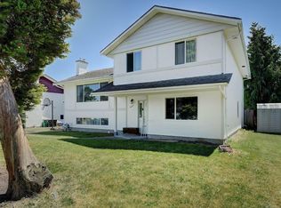 1625 Alderwood St, Saanich, BC