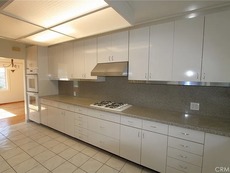 2035 Rangeview Dr — Photo 8