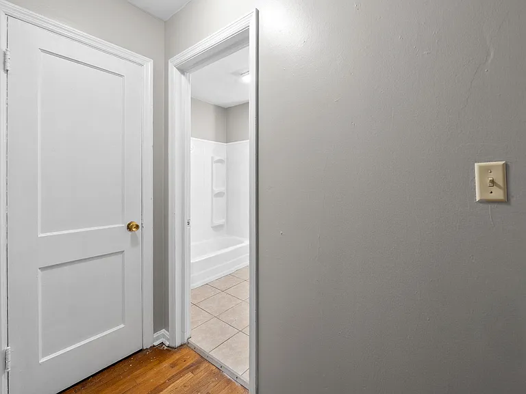 1525 Ferrell St #7 — Photo 10