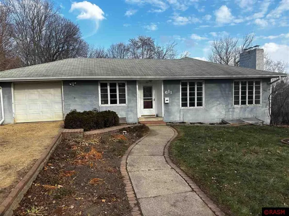 611 W College Ave, Saint Peter, MN 56082