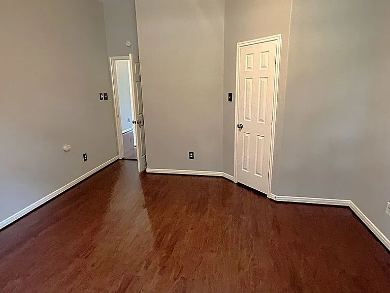 18718 Walden Forest Dr — Photo 7