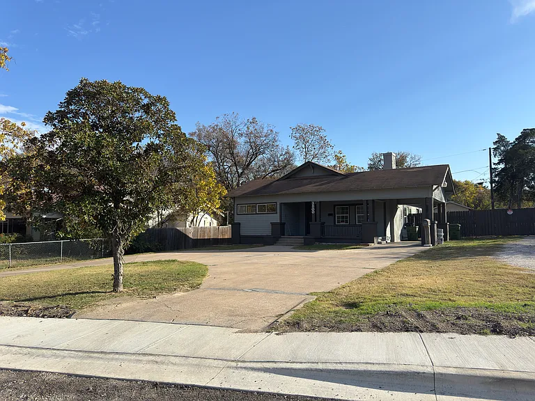3800 Virginia Blvd — Photo 2