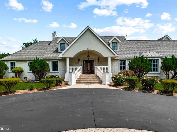 8071 Windsor Dr, King George, VA 22485