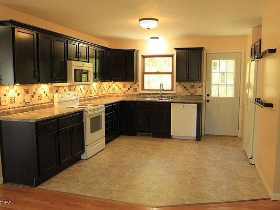 2nd image of 3822 Kerri Ct