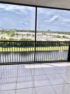 2200 S Cypress Bend Dr. #805, Pompano Beach, FL, 33069