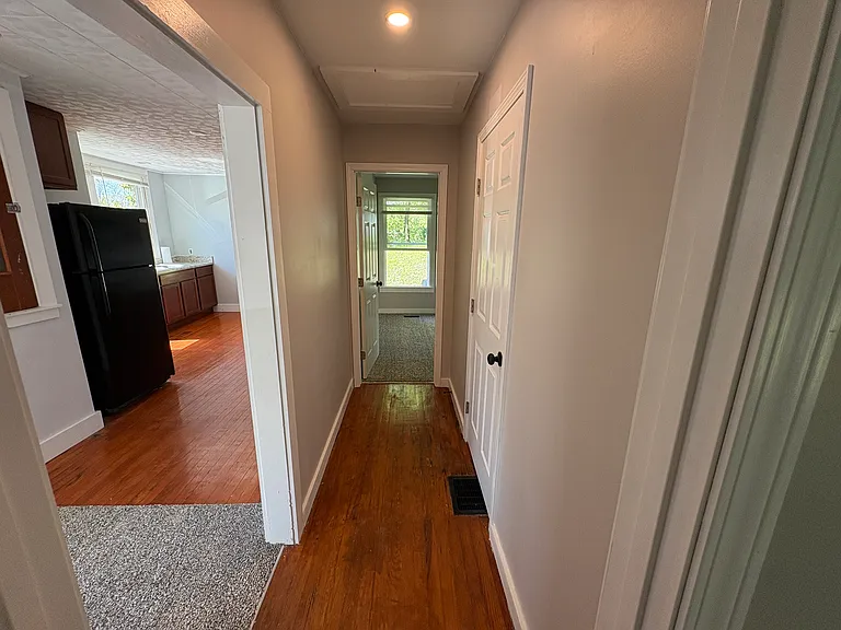 119 Capitol Blvd — Photo 7