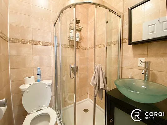 Rented by Coroi Corp | media 8