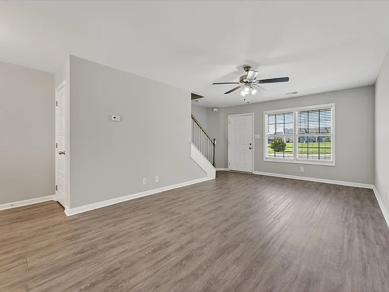 645 Stowe Ct #C — Photo 12