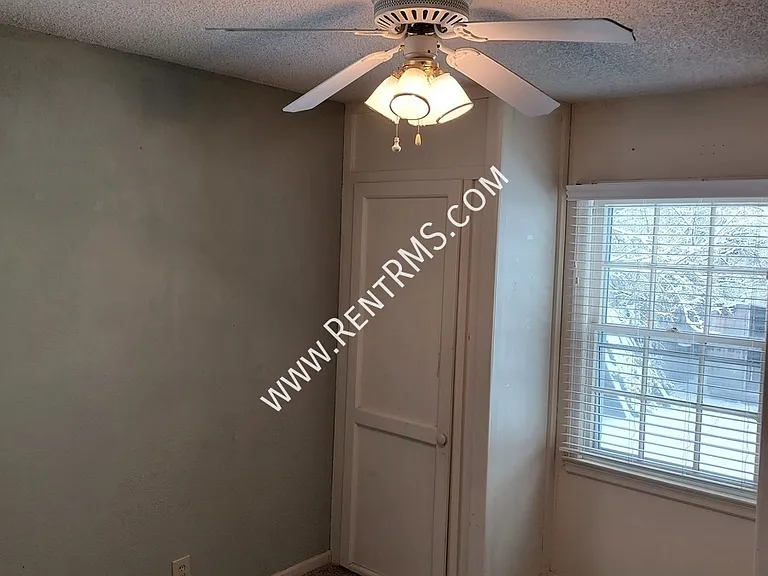 1014 SW Orleans St — Photo 16