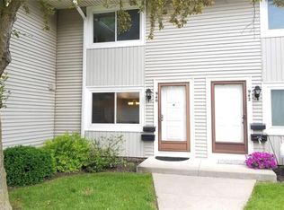 940 Eastbrooke Ln, Rochester, NY 14618