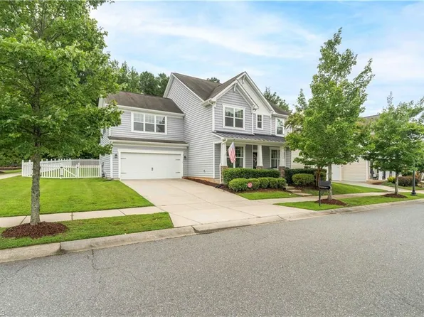 12920 Heath Grove Dr, Huntersville, NC 28078
