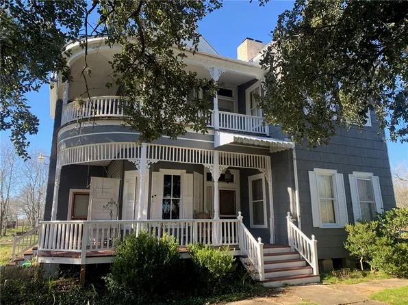 115 NW 5th St, Waelder, TX 78959