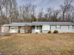 215 Chestnut Hill Rd, Aspers, PA 17304