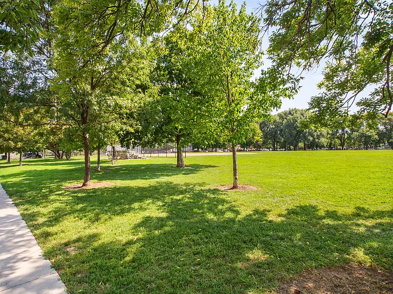 1320 W Chestnut St #2R — Photo 10