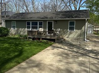6380 Barker Ave, Waterford, MI 48329