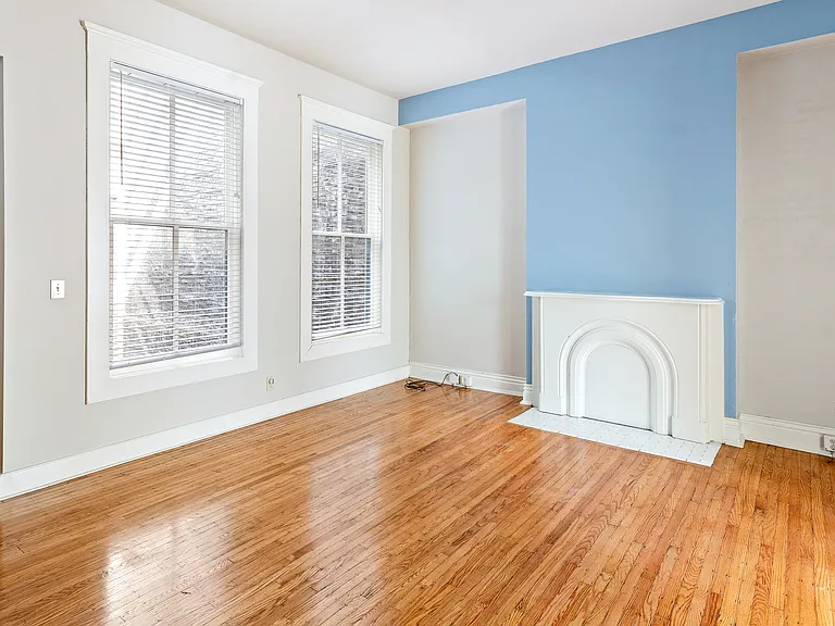 566 S 4th St #405 — Photo 25