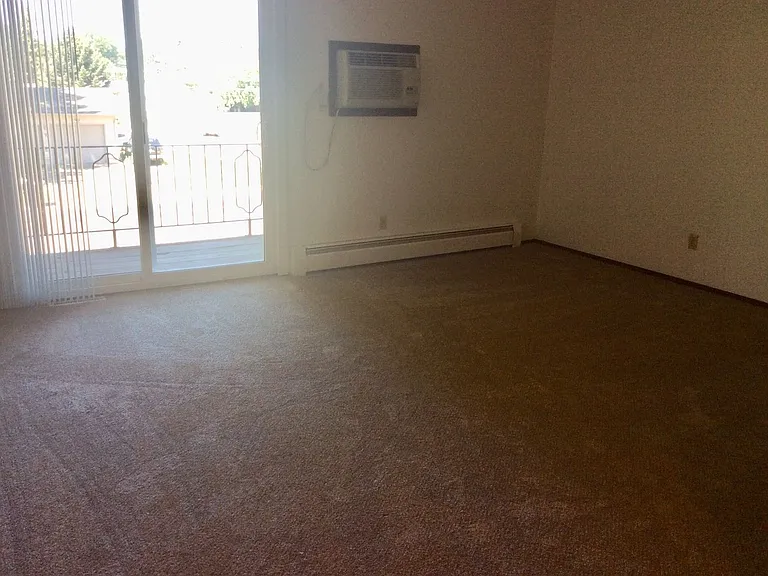 162 9th Ave E — Photo 13