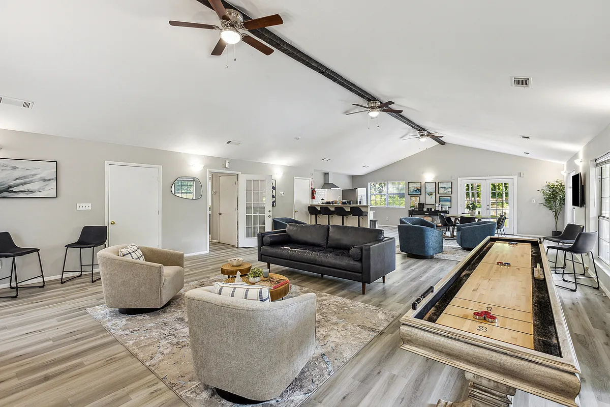 Building Photo - Lakeside Townhomes
