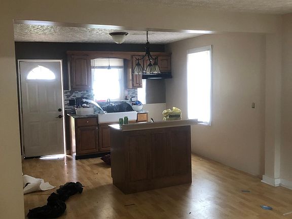 2nd image of 354 E Antioch Ave