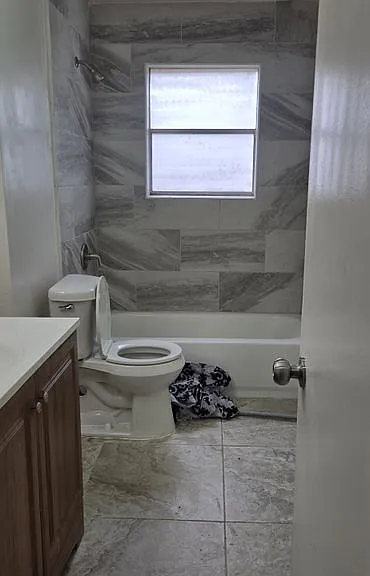 324 Clary Dr — Photo 5