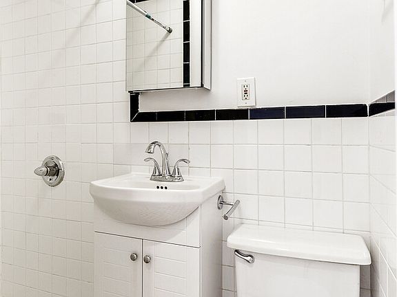 4th image of 421 E 81st St APT 2FE