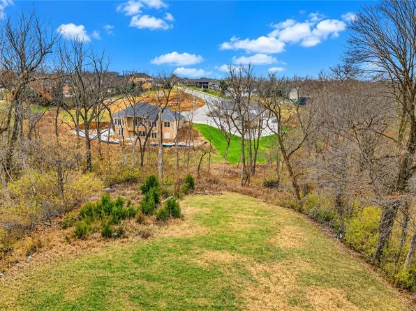 4924 NW Linden Rd, Kansas City, MO 64151