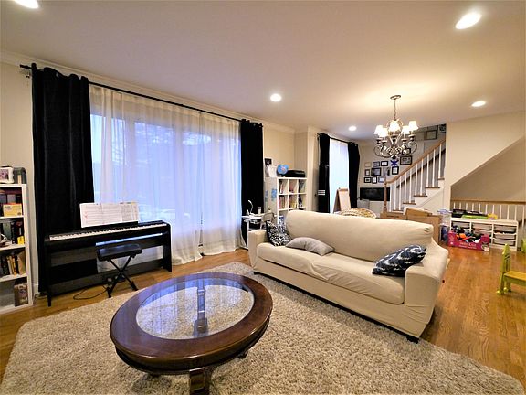 3rd image of 415 Fairview Ave #415