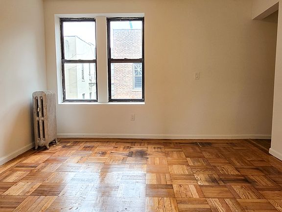 4th image of 2718 Morris Ave #A