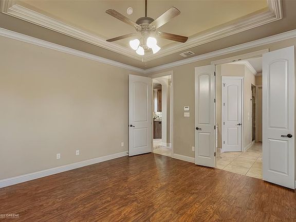 5th image of 684 Dumaine Dr