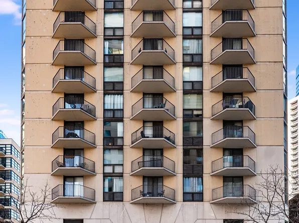 70 W Huron St APT 2305, Chicago, IL 60654