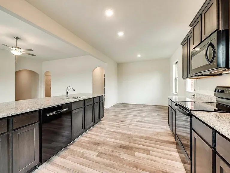 1707 Cotton Blossom Ln — Photo 5