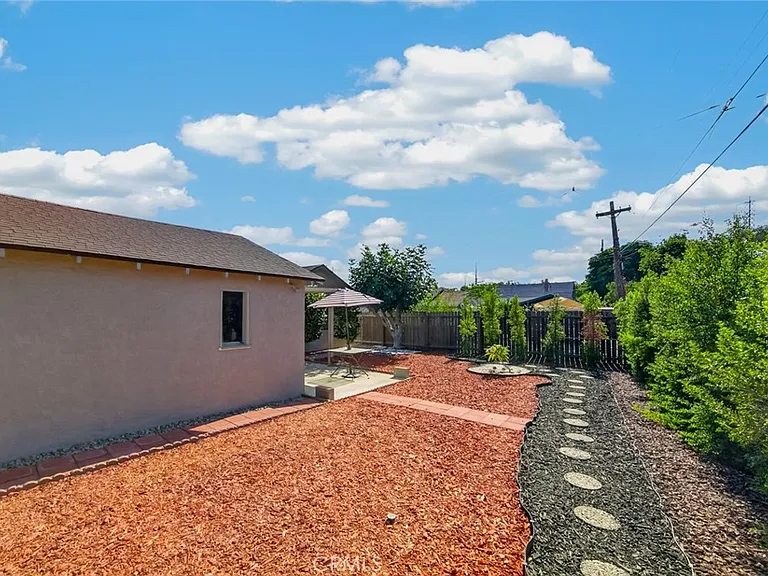 3227 E Del Mar Blvd — Photo 18