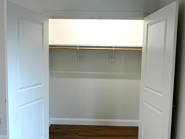 386 Saint John St #5 — Photo 9