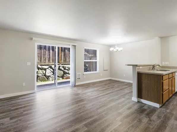 Puget Sound Townhomes, 4019-4029 S Puget Sound Ave #4025-B, Tacoma, WA 98409